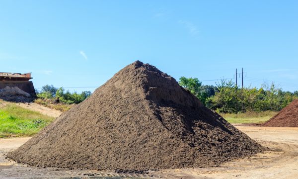 Black Dirt Delivery in Roswell